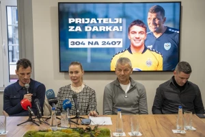 Fudbalska Srbija ujedinjena u podršci Darku Božoviću - Dođite na utakmicu u utorak!